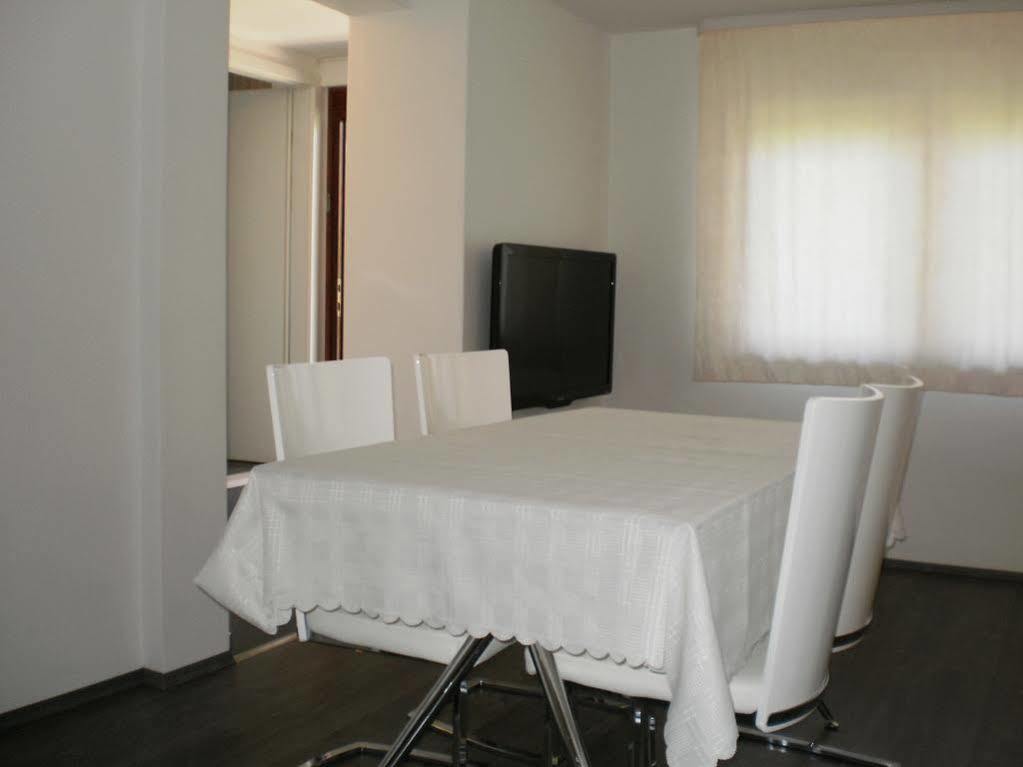 Apartments Marija Split Bagian luar foto